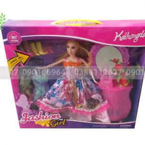 Búp bê barbie 3 áo tủ trang điểm
