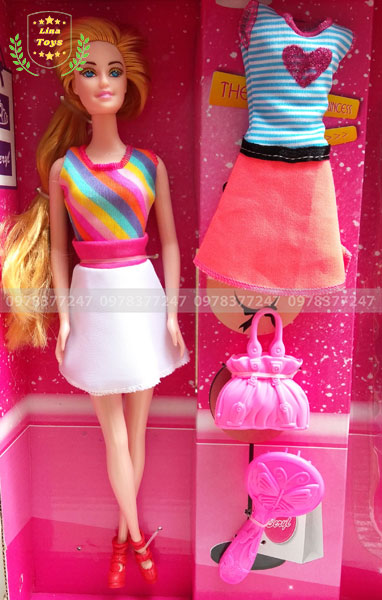 Búp bê barbie, bộ đồ thay thế, túi xách và kẹp tóc