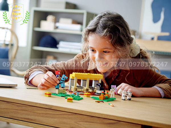 Lego Minecraft Chuồng Ngựa
